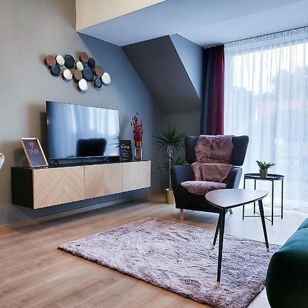 Linden Apartman 107 Glamour (Adults Only) Mosonmagyaróvár Exteriör bild