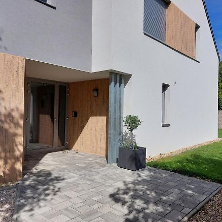 Linden Apartman 107 Glamour (Adults Only) Mosonmagyaróvár Exteriör bild