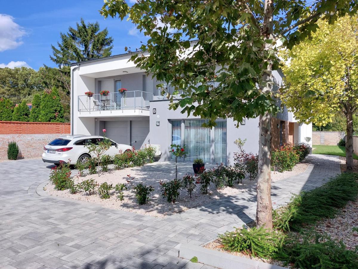 Linden Apartman 107 Glamour (Adults Only) Mosonmagyaróvár Exteriör bild